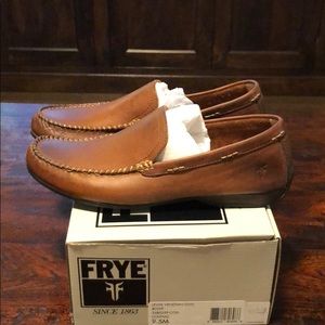FRYE Lewis Venetian Loafers